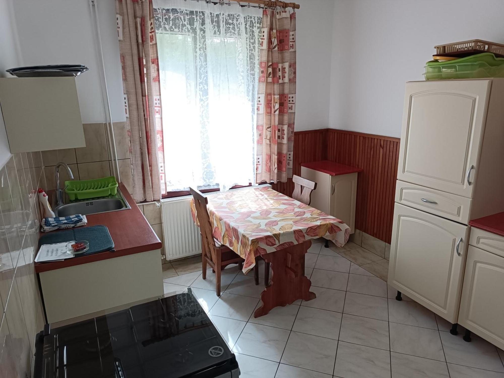 Isztimér 赫塔普泽塔埃尔德拉克旅馆酒店 外观 照片